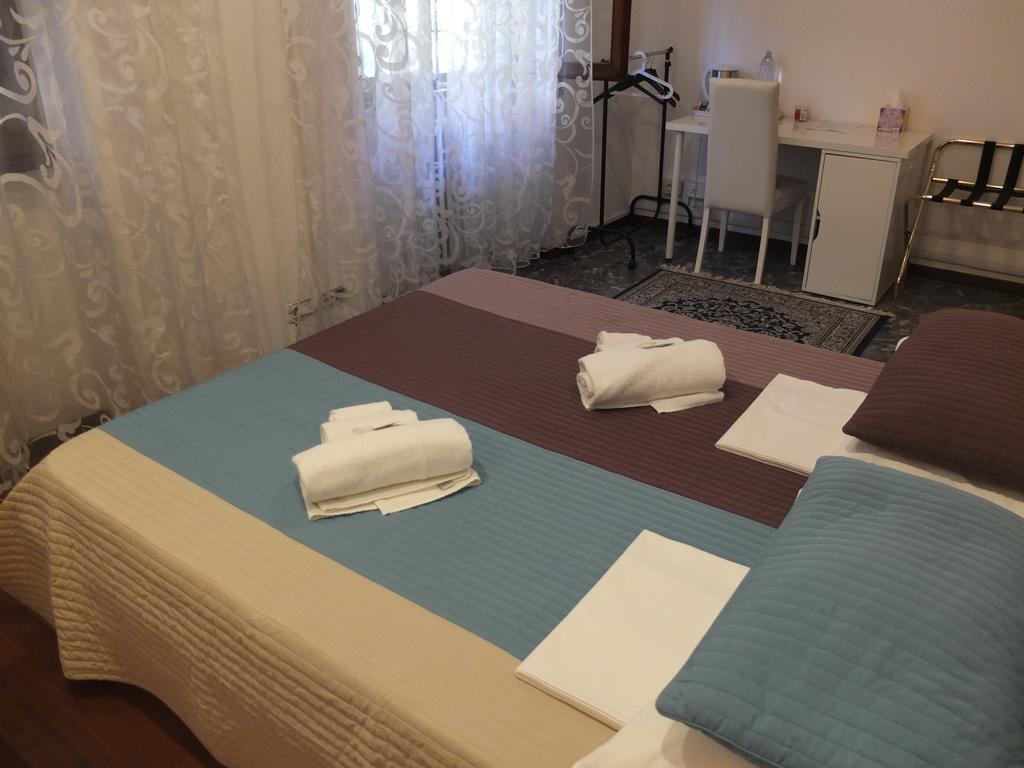Maxim Rooms Rome Exterior photo