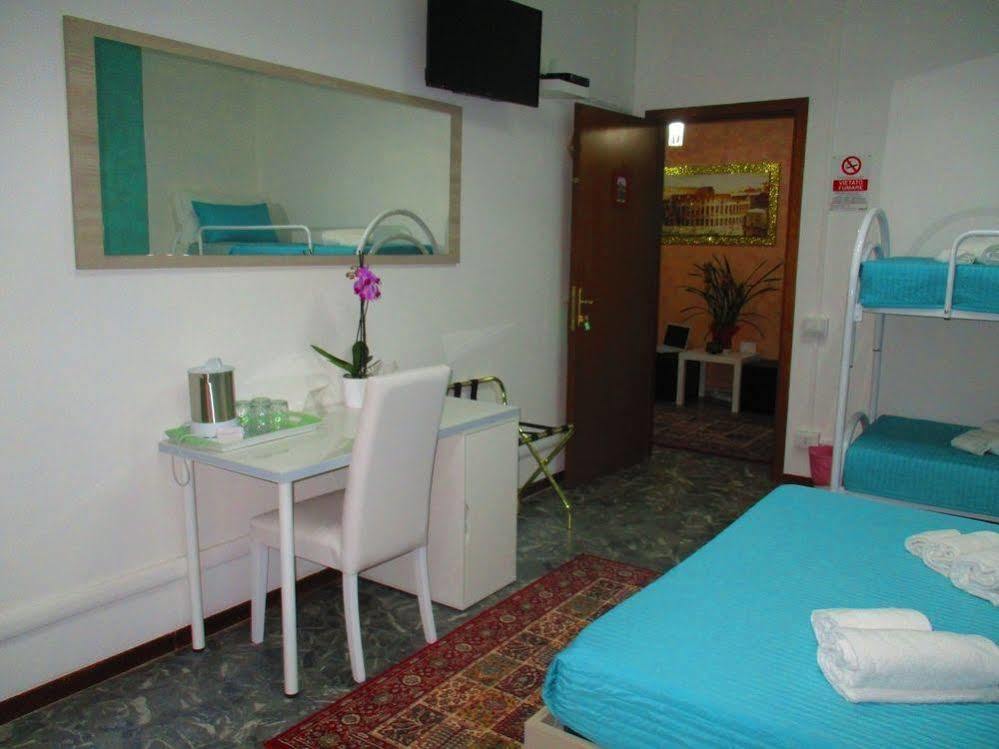 Maxim Rooms Rome Exterior photo