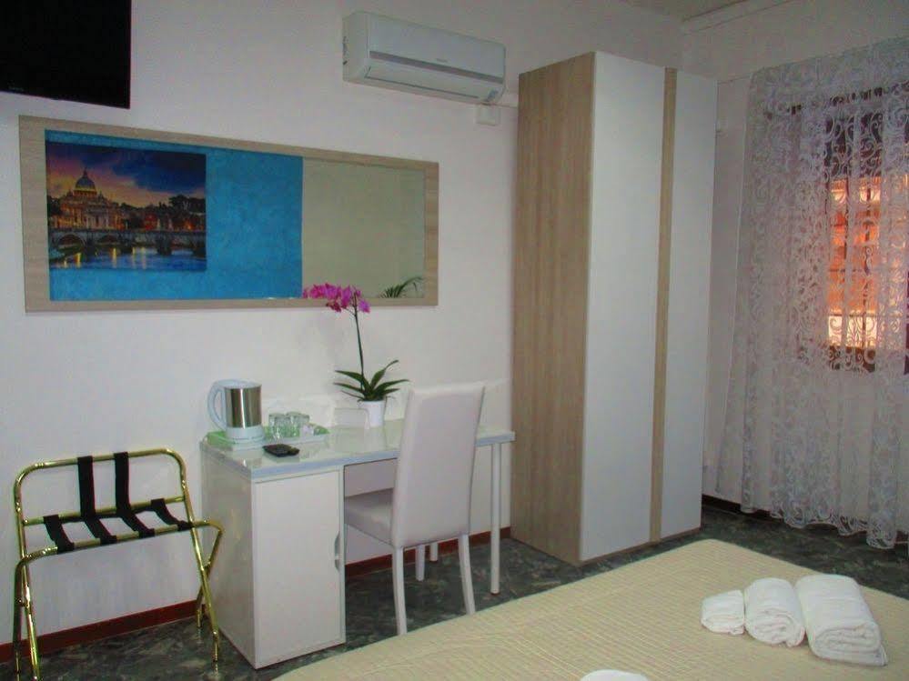 Maxim Rooms Rome Exterior photo