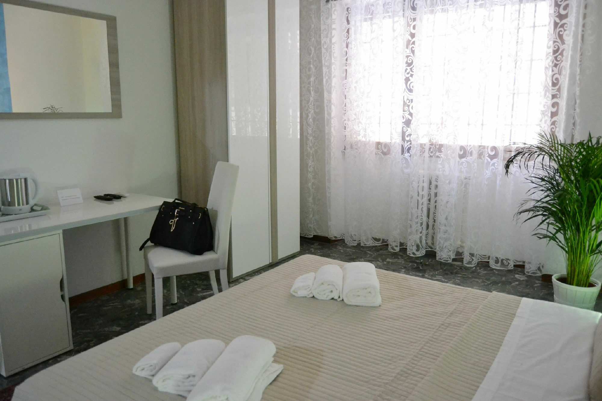 Maxim Rooms Rome Exterior photo
