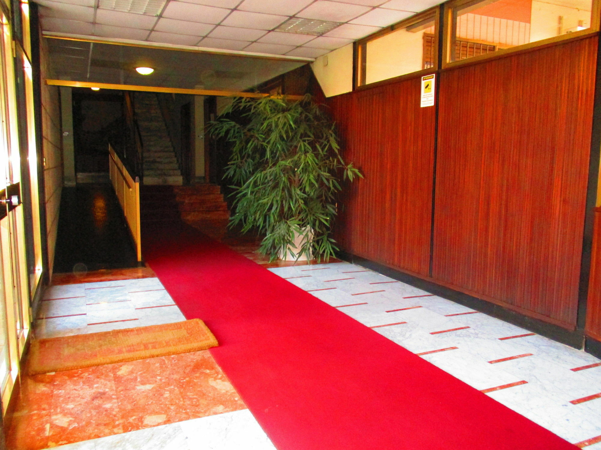 Maxim Rooms Rome Exterior photo